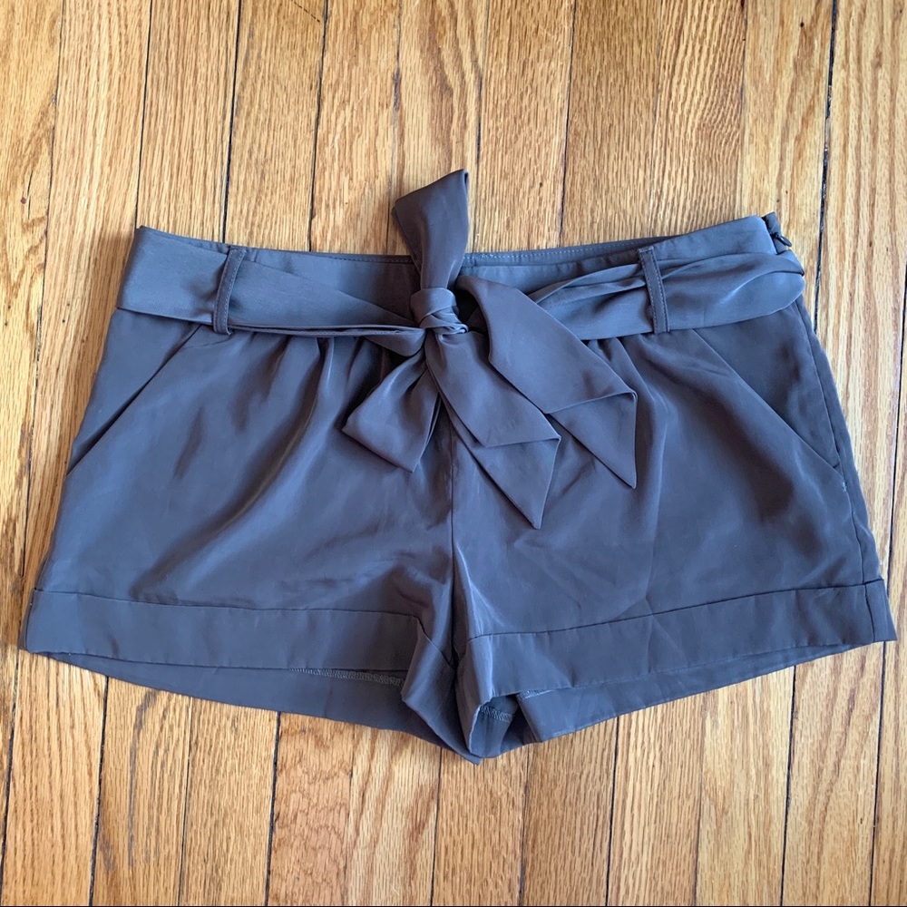 EXPRESS Olive Green Shorts with bow